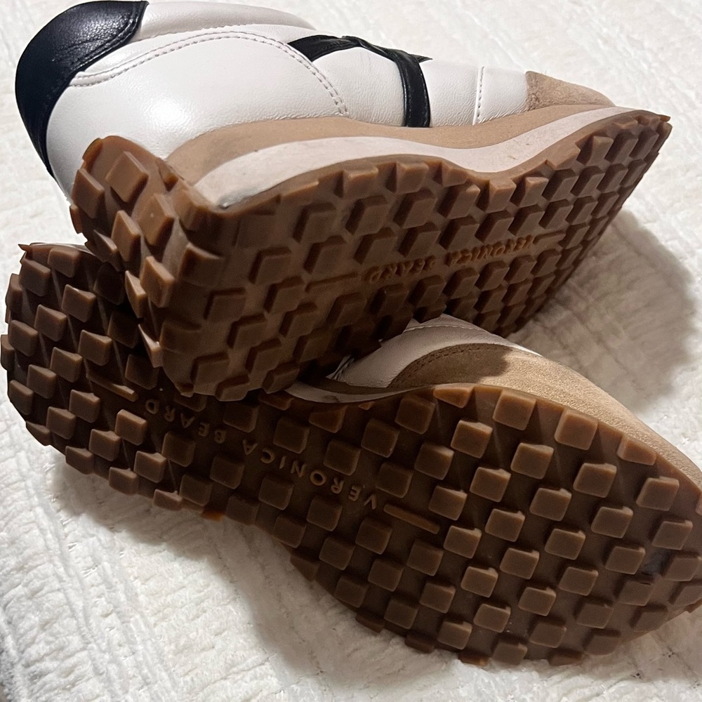 Veronica Beard Low Stylish White and Black women sneakers